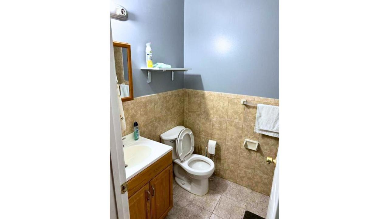Divine Guest House Room D. 6Mins Near Ewr Newark Airport, 4Mins To Penn Station / Prudential エクステリア 写真